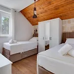 Villa Josip & Mia By Interhome Gornji Zemunik