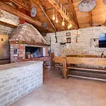 Villa Josip & Mia By Interhome Gornji Zemunik