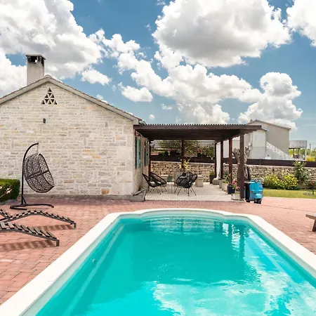 Josip & Mia By Interhome Villa *