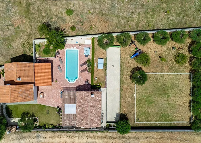 Josip & Mia By Interhome