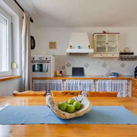 Josip & Mia By Interhome