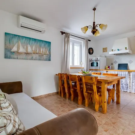 Josip & Mia By Interhome Villa Gornji Zemunik