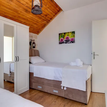 Villa Josip & Mia By Interhome Gornji Zemunik