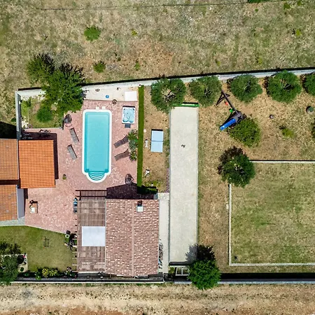 Josip & Mia By Interhome