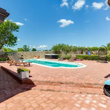 Villa Josip & Mia By Interhome Gornji Zemunik