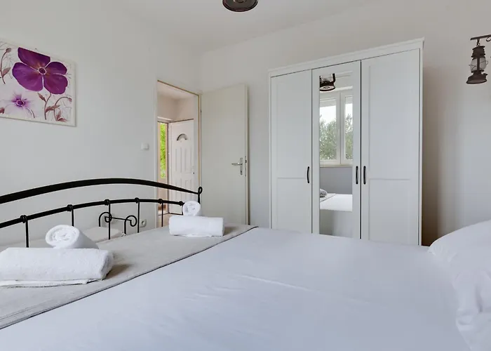 Josip & Mia By Interhome * Gornji Zemunik