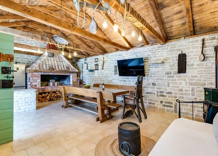 Josip & Mia By Interhome