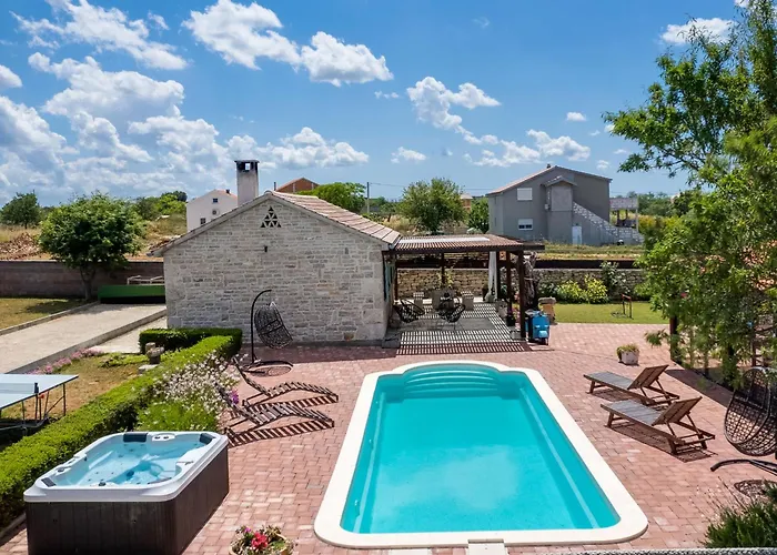Josip & Mia By Interhome * Gornji Zemunik